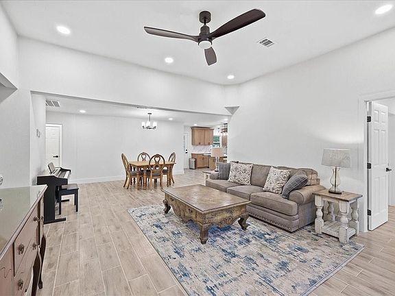 3rd image of 232 County Road 4182