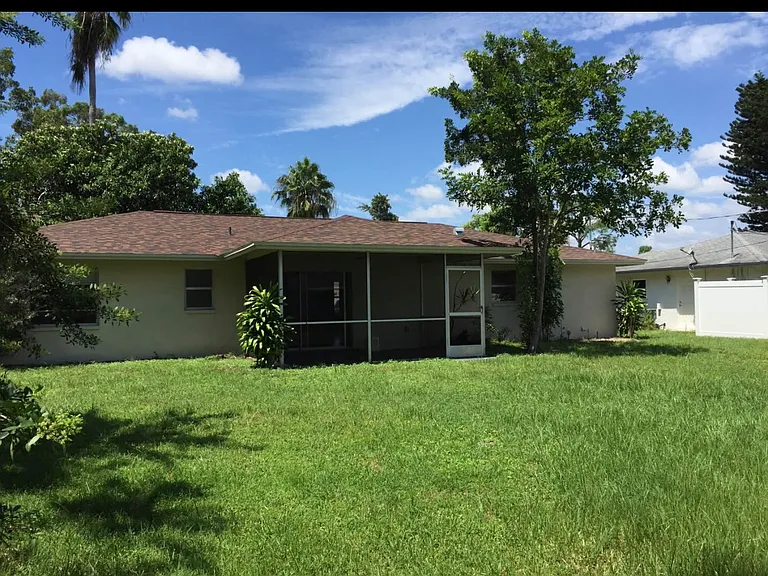 Sebring Rd — Photo 12
