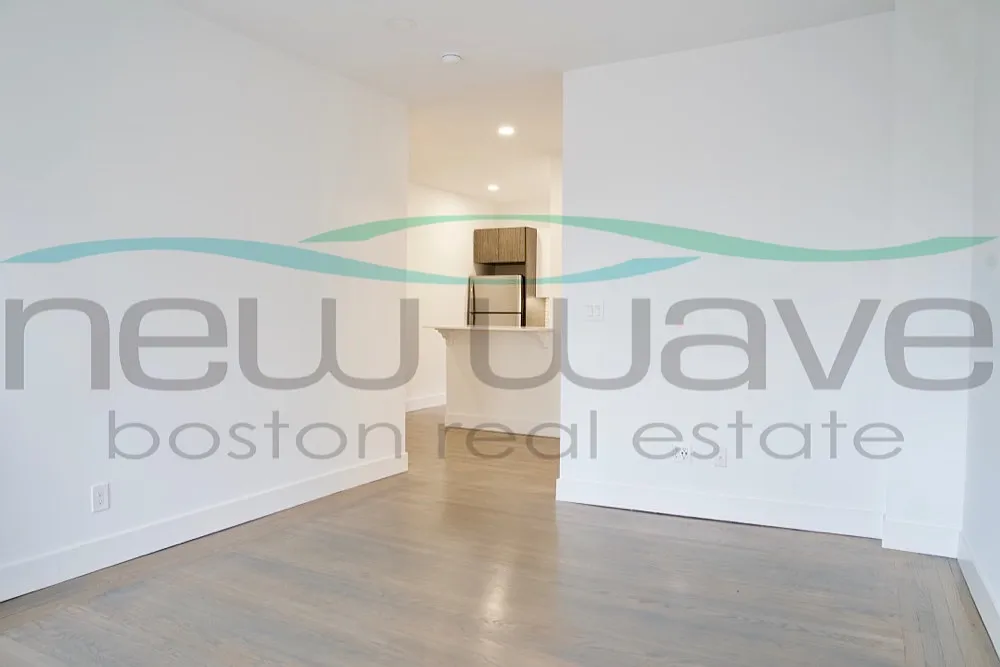Studio, 550 sqft, $2,500 — Photo 2