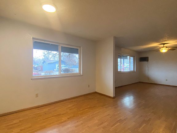 3rd image of 111 E Buell St