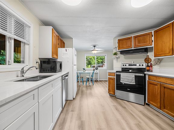 3rd image of 6280 King George Blvd #3