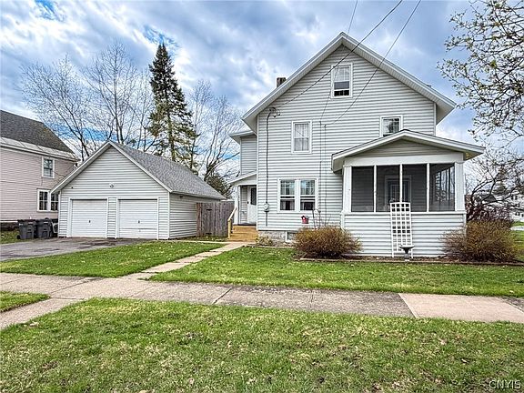 4th image of 824 Floyd Ave