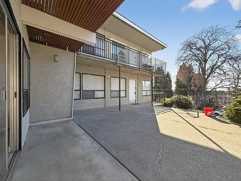 1330 12th Ave S #3 — Photo 12