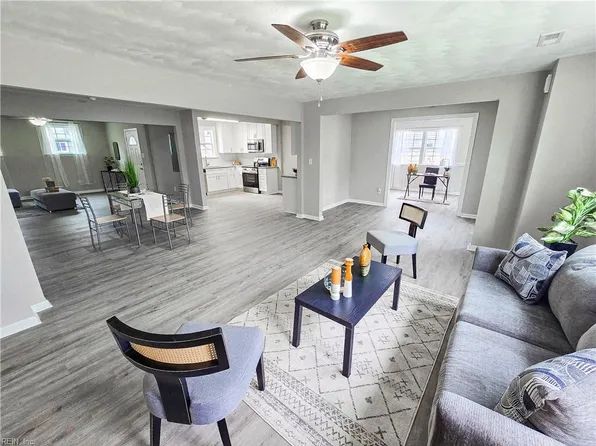 865 Kings Arms Dr, Virginia Beach, VA 23452