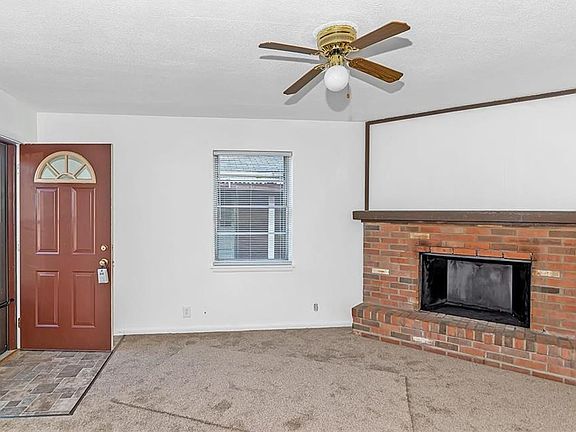 2nd image of 218 S Gladstone Ave