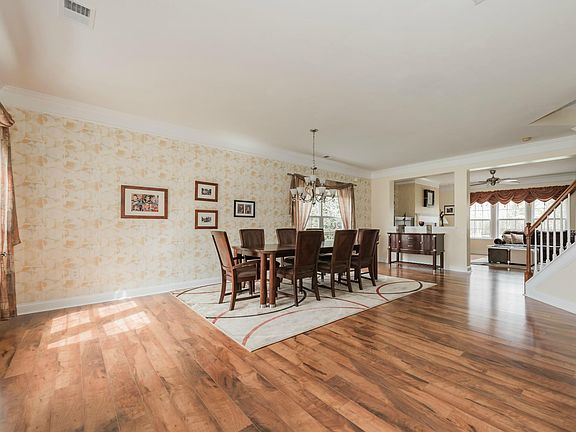 Dining Room/Combo room/Play room