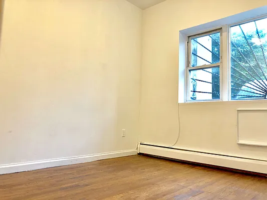 Rented by Premier Metro Realty Corp | media 13