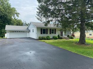11 Vine Cir, Whitesboro, NY 13492