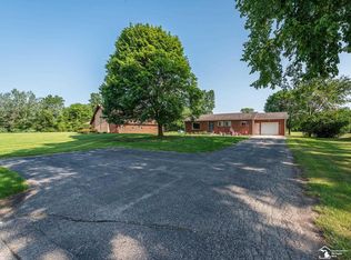 24500 Gibraltar Rd, Flat Rock, MI 48134