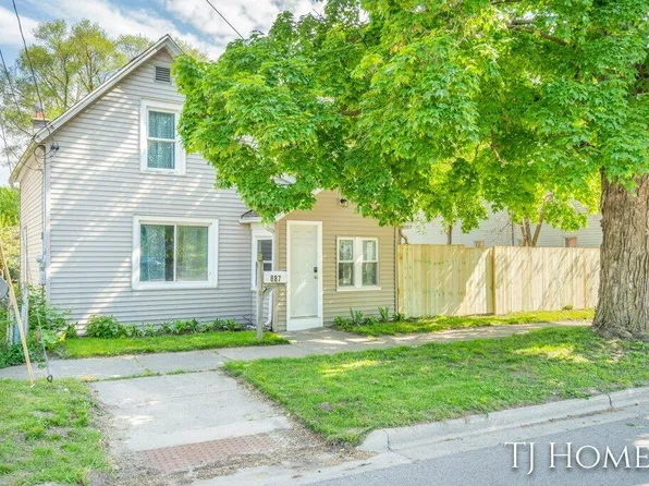 887 Crosby St NW, Grand Rapids, MI 49504
