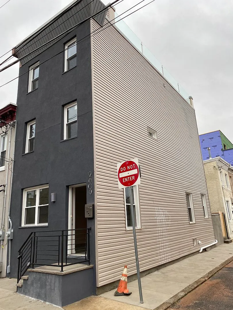 Remodeled Home - Fishtown — Photo 4