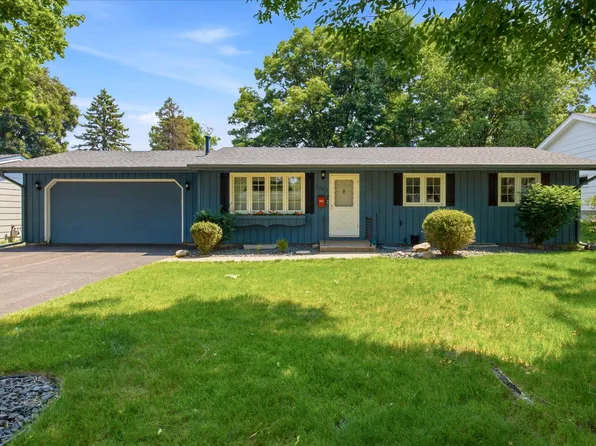 2273 Pleasant View Dr, New Brighton, MN 55112
