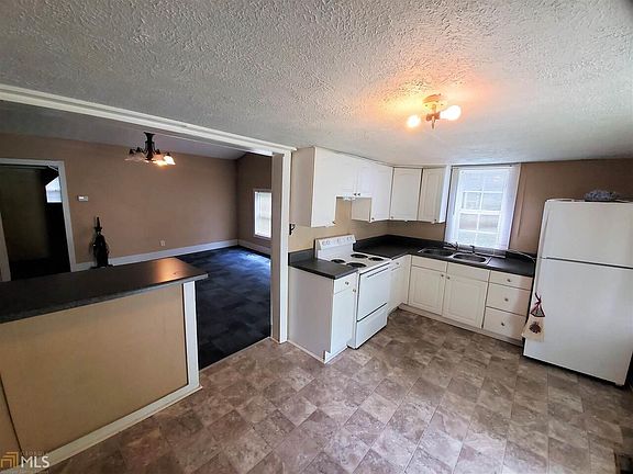 4th image of 339 Mahaffey St