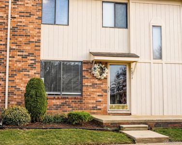 40812 Highpointe Dr #24, Clinton Township, MI, 48038