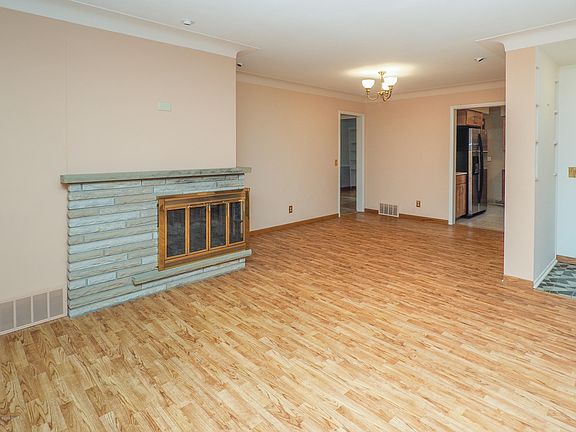 3021 Winchell Ave-104