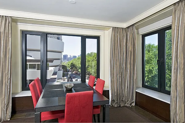 Sold by Stribling | media 8