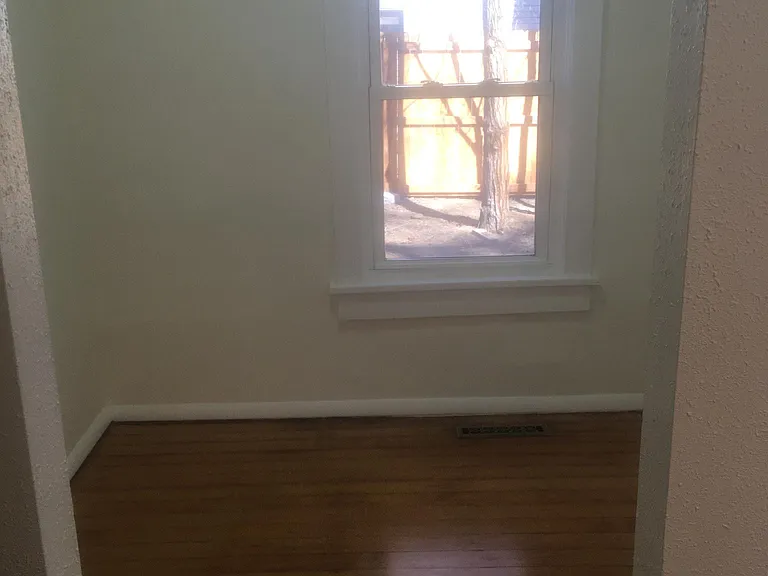 1216 Hover St — Photo 10