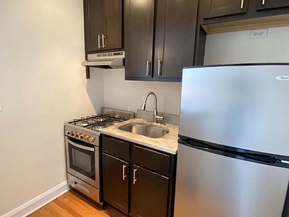 5th image of 4614 N Paulina St #4614412