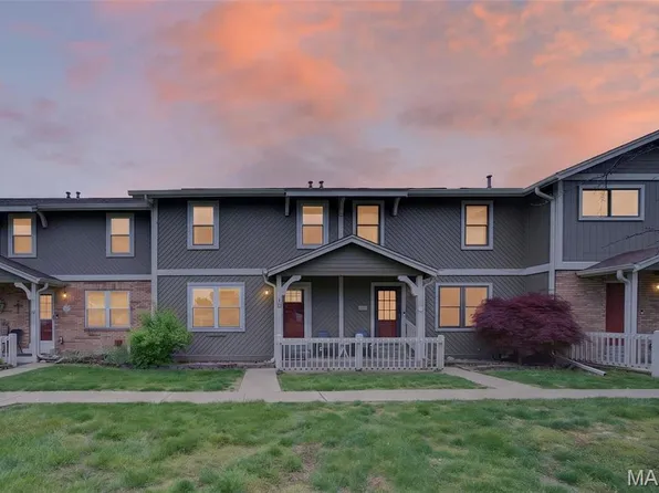 12 Catamaran Dr, Lake Saint Louis, MO 63367