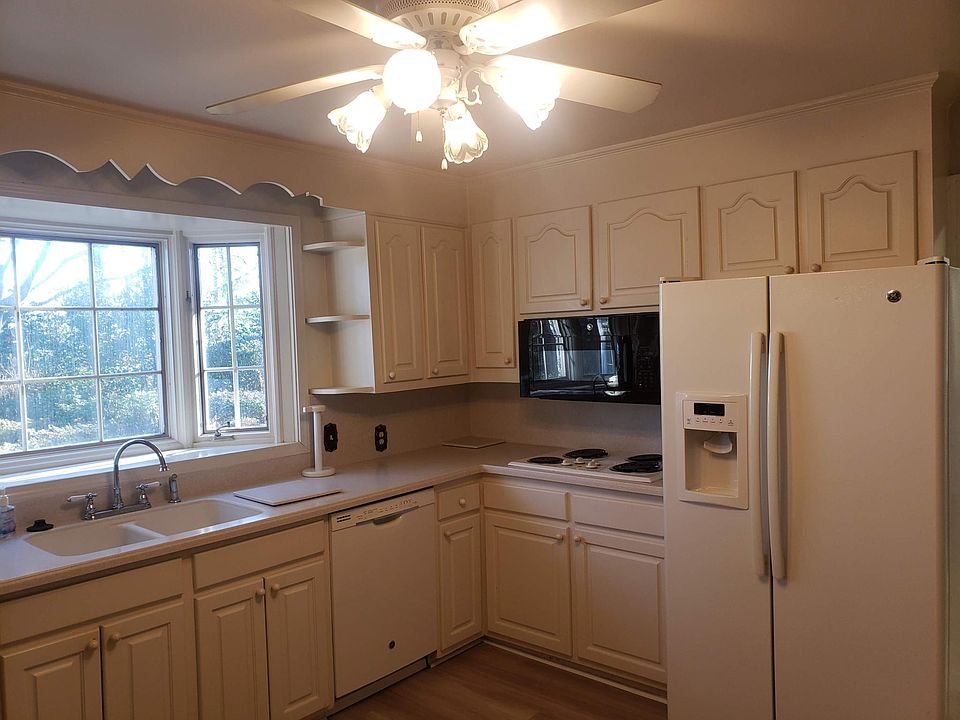 406 Brushy Creek Rd, Taylors, SC 29687 Zillow
