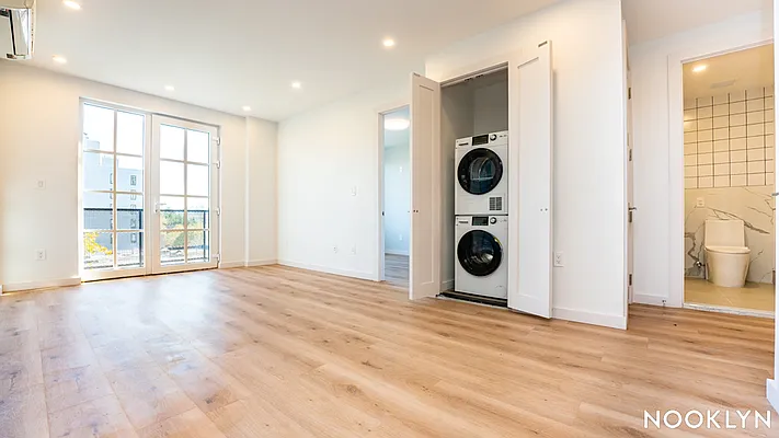 Rented by Nooklyn NYC LLC | media 26