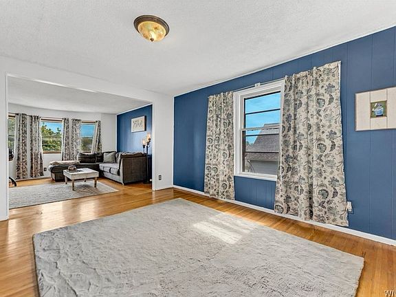 3rd image of 216 Curtiss St #2