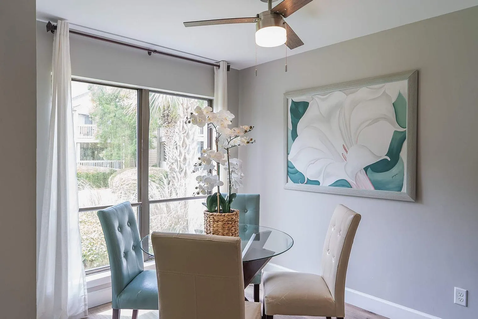 1 bed, 1.0 bath, 1044 sqft, $2,904 — Photo 3