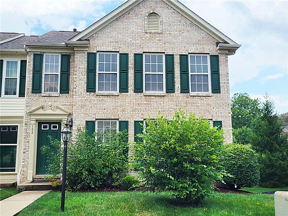 3rd image of 182 Blue Grass Cir