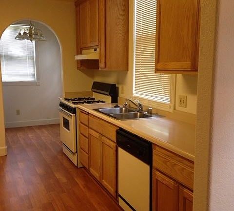 4th image of 2216 P St APT 02