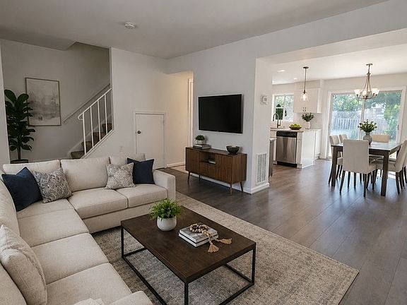 2nd image of 404 Trefoil Pl