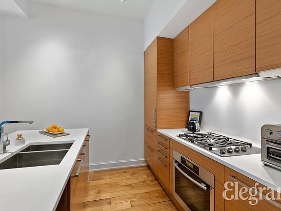 4th image of 140 W 22nd St APT 5F