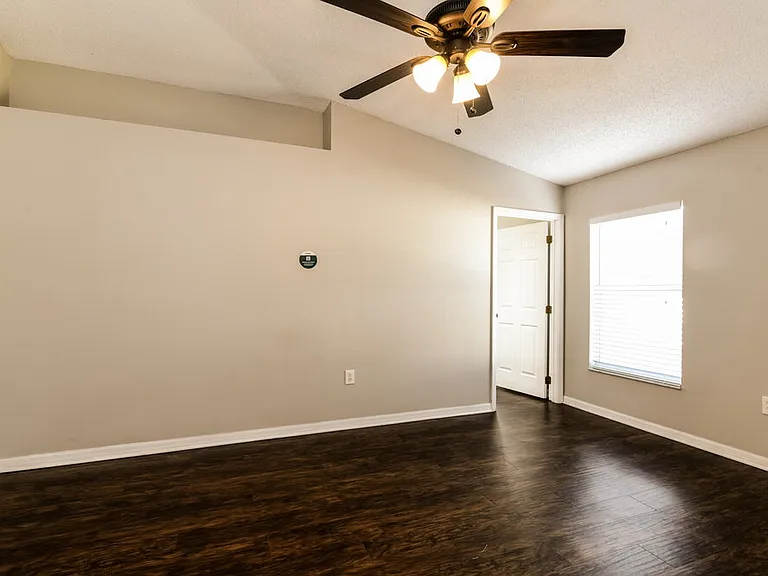 103 Aurelia Ct — Photo 9