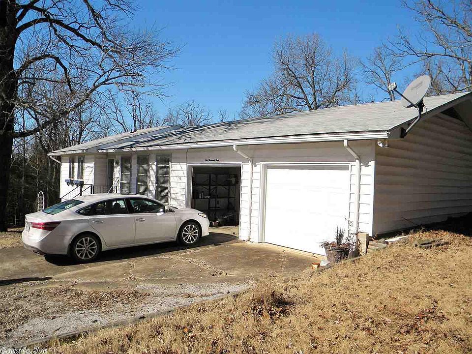 1st image of 1004 Canary Ln