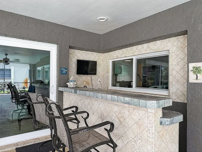 283 Forest Hills Blvd — Photo 37