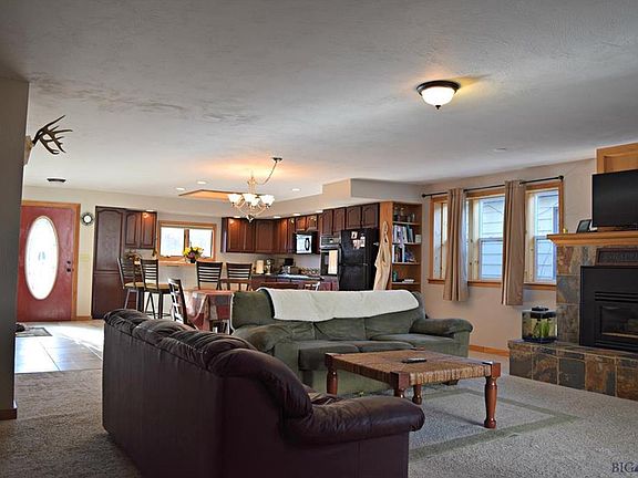 4th image of 415 N Broadway
