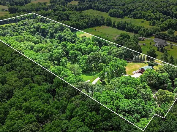 14727 County Road 108, Middlebury, IN 46540