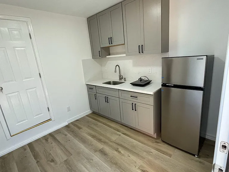 1779 Oriole Ave #A — Photo 2