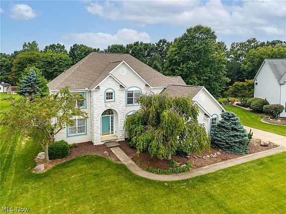 2nd image of 39363 Stonefield Pl