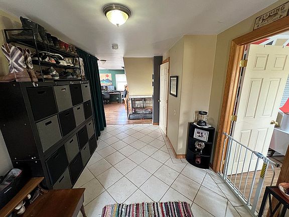 5th image of 2727 Arrowhead Dr