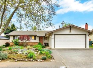 555 Westwood Ct, Vacaville, CA 95688