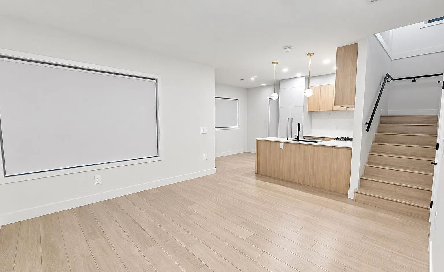 3 bed, 1321 sqft, $4,300 — Photo 1