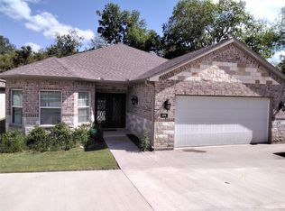 899 E Jefferson St, Van Alstyne, TX 75495