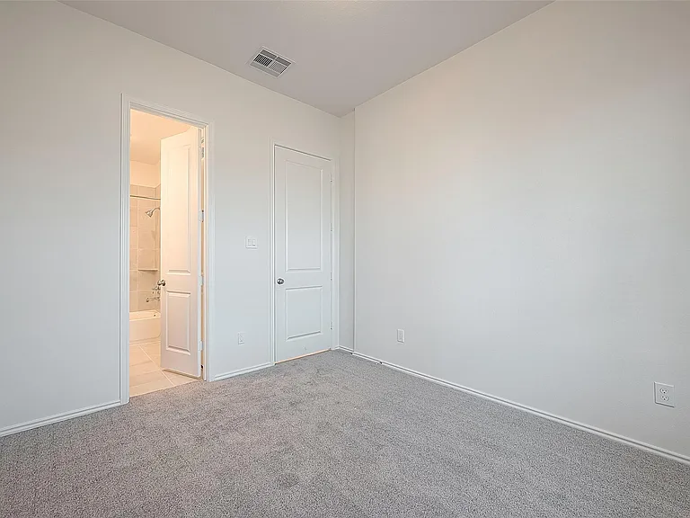 1303 Munson Valley Rd — Photo 29