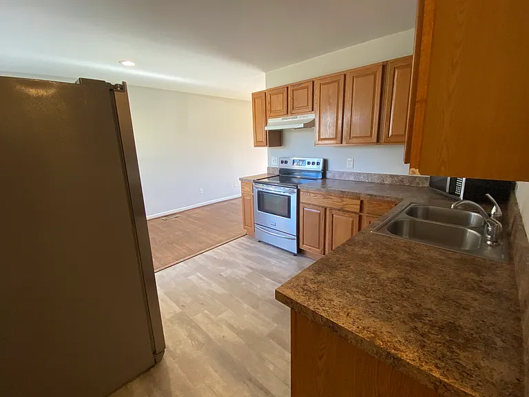 2053 Richard Ave — Photo 10