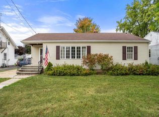 1509 Green Bay Rd, Kaukauna, WI 54130