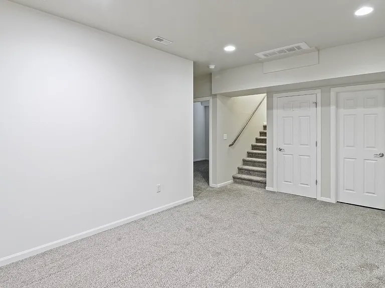 13697 Karen St — Photo 26