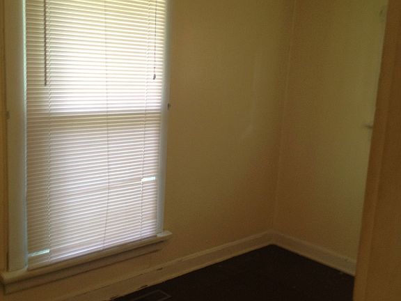 4th image of 614 Farragut Ave APT 1