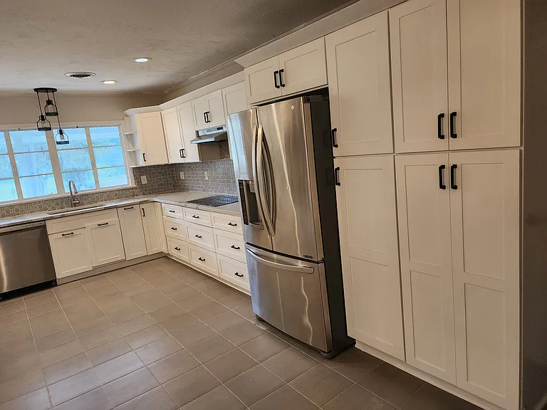 4208 Iola Dr — Photo 2