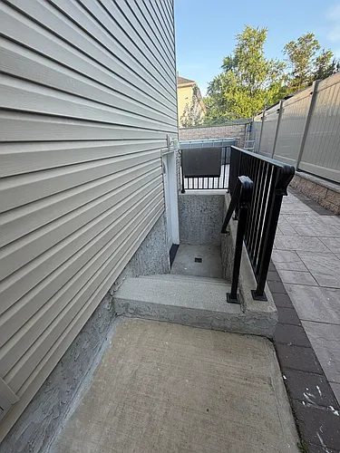 (Undisclosed Address) Photo 1