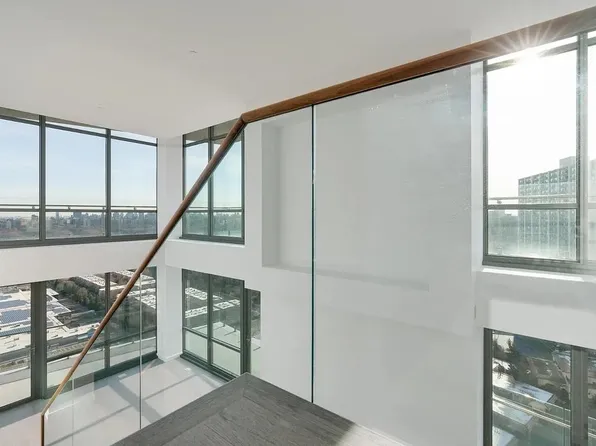 320 Adolphus Avenue image 7 of 35